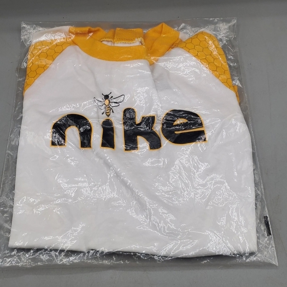 Nike Lil Bugs Bee Romper Kids White and Yellow Short Sleeve Size 6M.